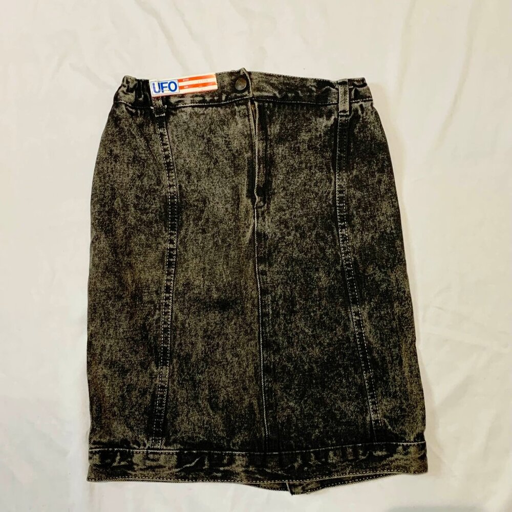 VINTAGE 1980s DEADSTOCK UFO Sport Black Denim Jean Mini Skirt Acid Wash Cotton